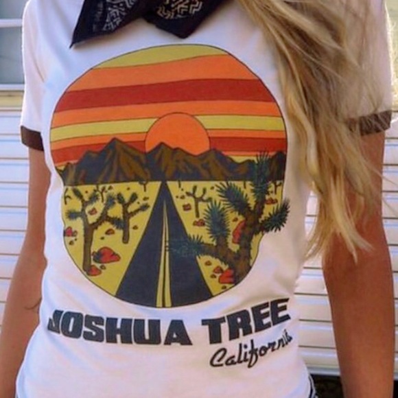 Ringer Y2K Retro T-Shirt - Picture 4 of 9